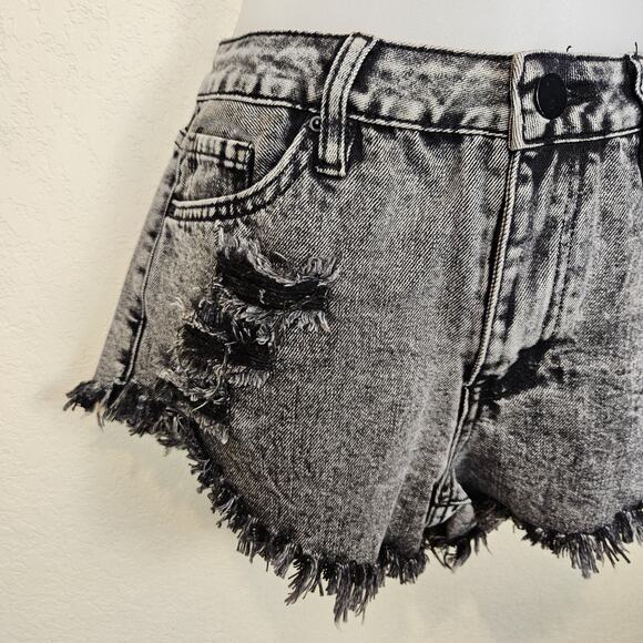 Fashion Nova Beach Party Cheeky Cut Off Denim Short Black Rip Jean Frayed Size 5 - Picture 6 of 14